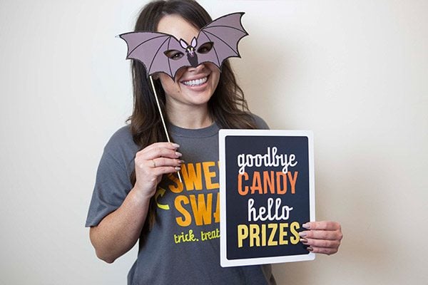 dental team photo with sweet swap social sign